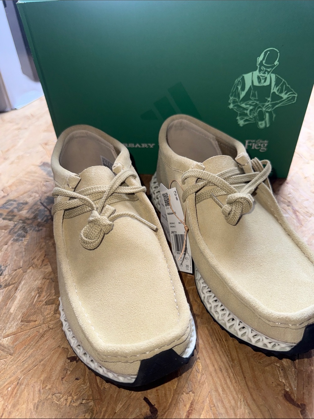 Wallabee Runner KITH - Cream Suede Men’s Shoes